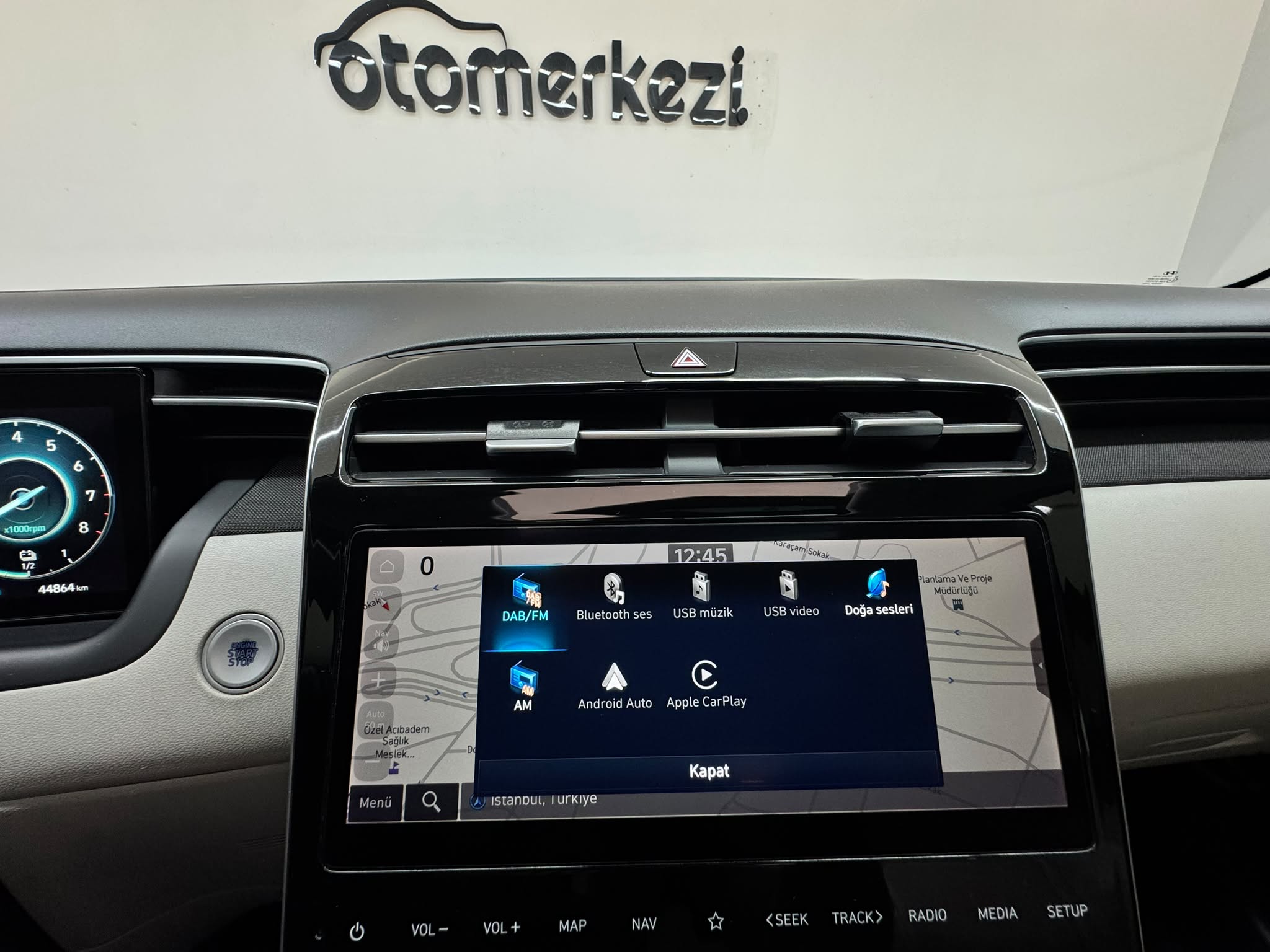 HYUNDAI TUCSON 16